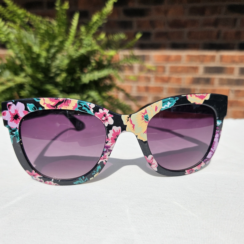 Wayfarer Black Floral Cat-Eye Sunglasses